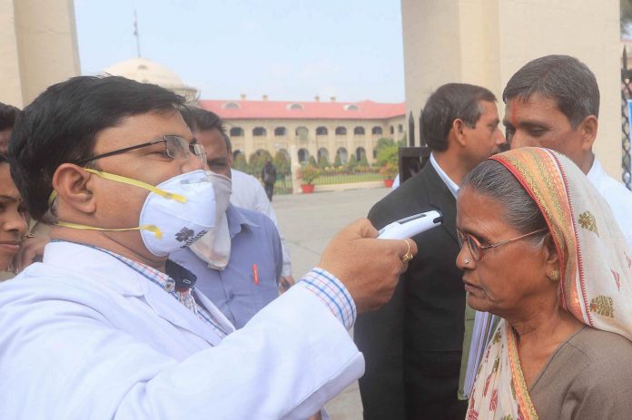 Temp screening at High court UNI (2)